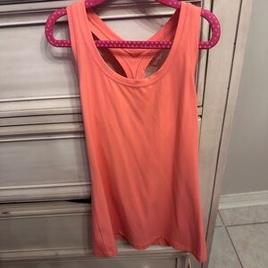 Lululemon shirt size 4
